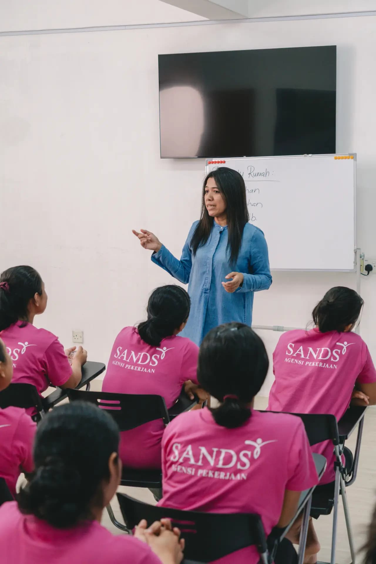 Helpers in PTIP training session